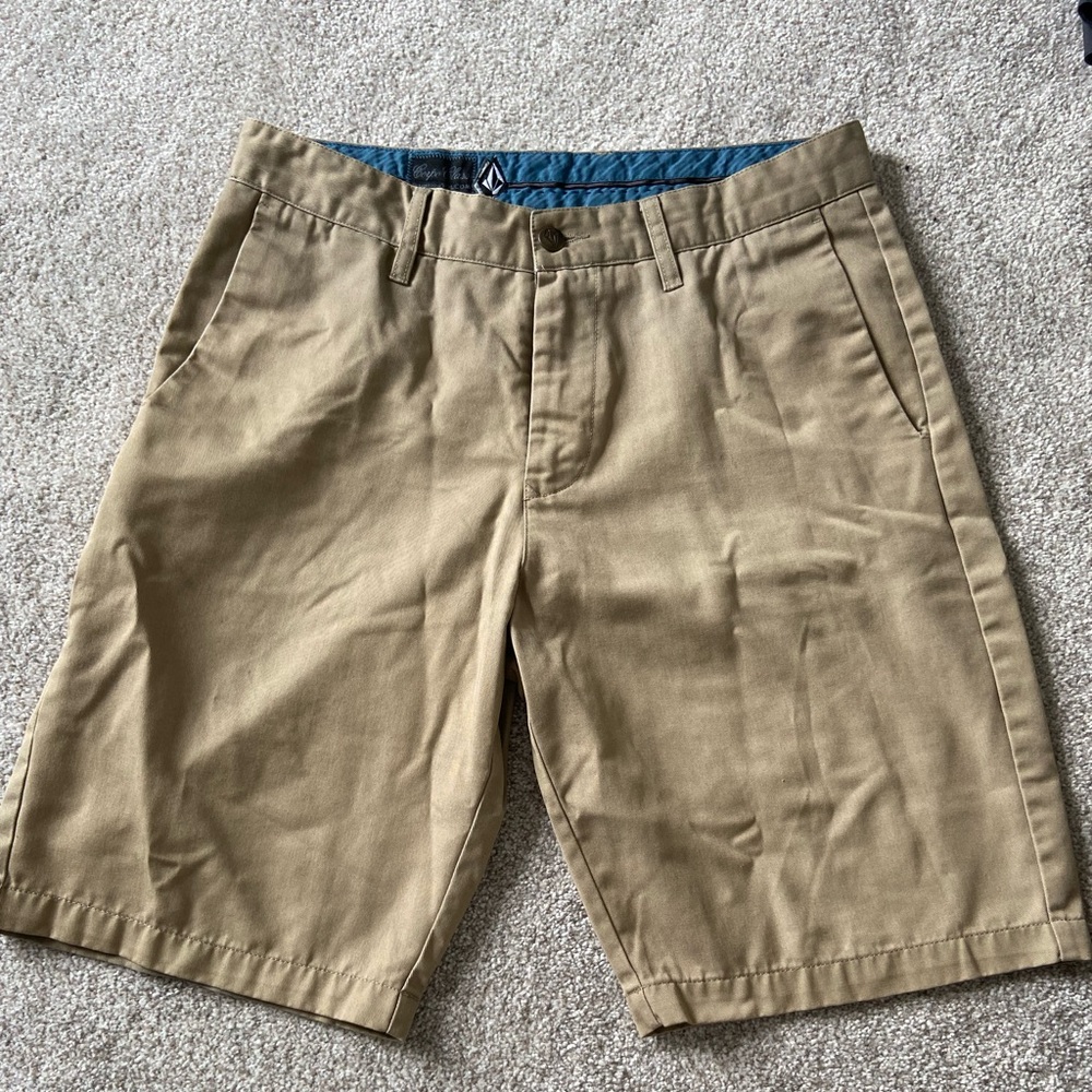 Men’s size 31 Volcom shorts.